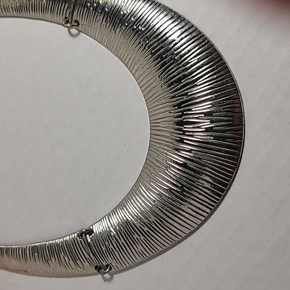 Necklace - Picture 3 of 6